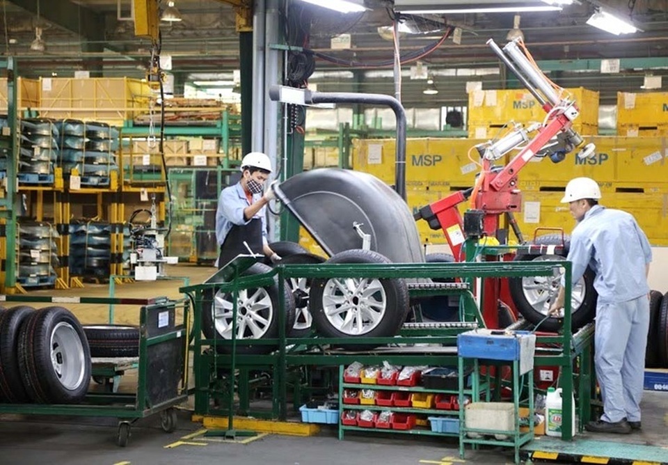 Lo đóng cửa nhà máy, ô tô xin giảm 50% thuế phí cho khách mua xe - 1 Lo đóng cửa nhà máy, ô tô xin giảm 50% thuế phí cho khách mua xe - 1