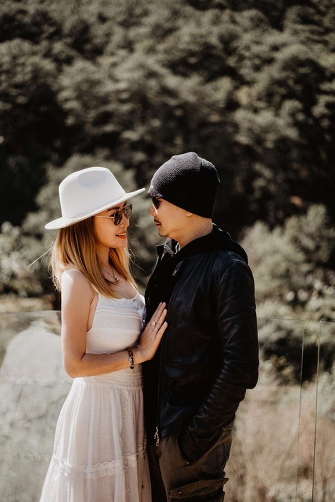 Jimmii Nguyễn tiết lộ quà Valentine: Hoa chồng tặng nhưng vợ thanh toán - 2 Jimmii Nguyễn tiết lộ quà Valentine: Hoa chồng tặng nhưng vợ thanh toán - 2