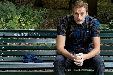 Nga đóng băng tài khoản, tịch thu nhà của nhân vật đối lập Navalny