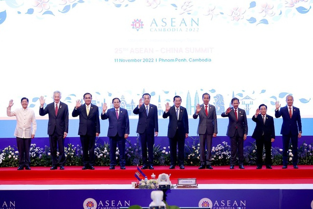 Thủ tướng dự Hội nghị Cấp cao ASEAN với các đối tác Trung Quốc, Hàn Quốc, LHQ - 1 Thủ tướng dự Hội nghị Cấp cao ASEAN với các đối tác Trung Quốc, Hàn Quốc, LHQ - 1