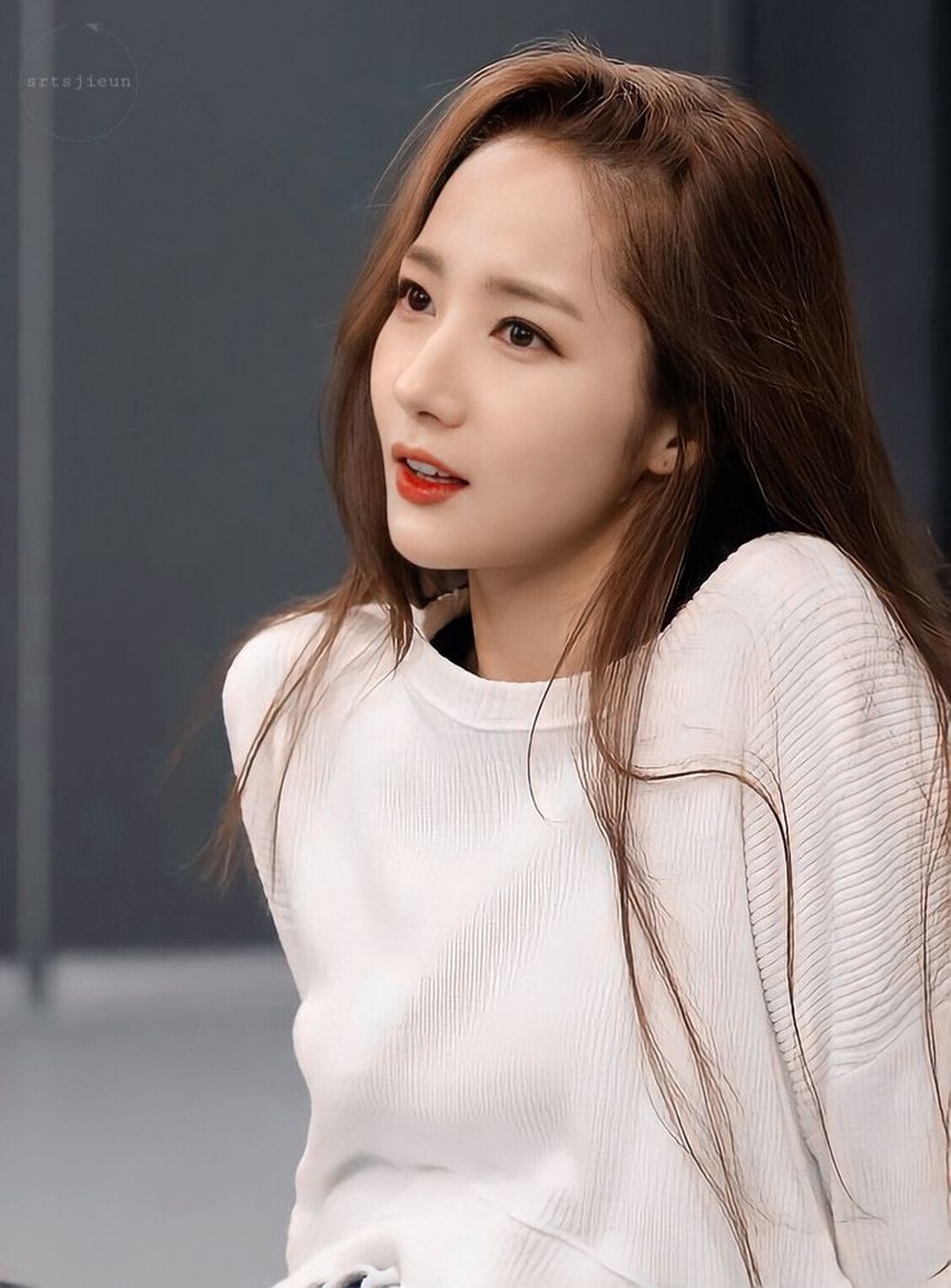 Sóng gió liên tiếp bủa vây nữ hoàng dao kéo xứ Hàn Park Min Young - 4 Sóng gió liên tiếp bủa vây nữ hoàng dao kéo xứ Hàn Park Min Young - 4