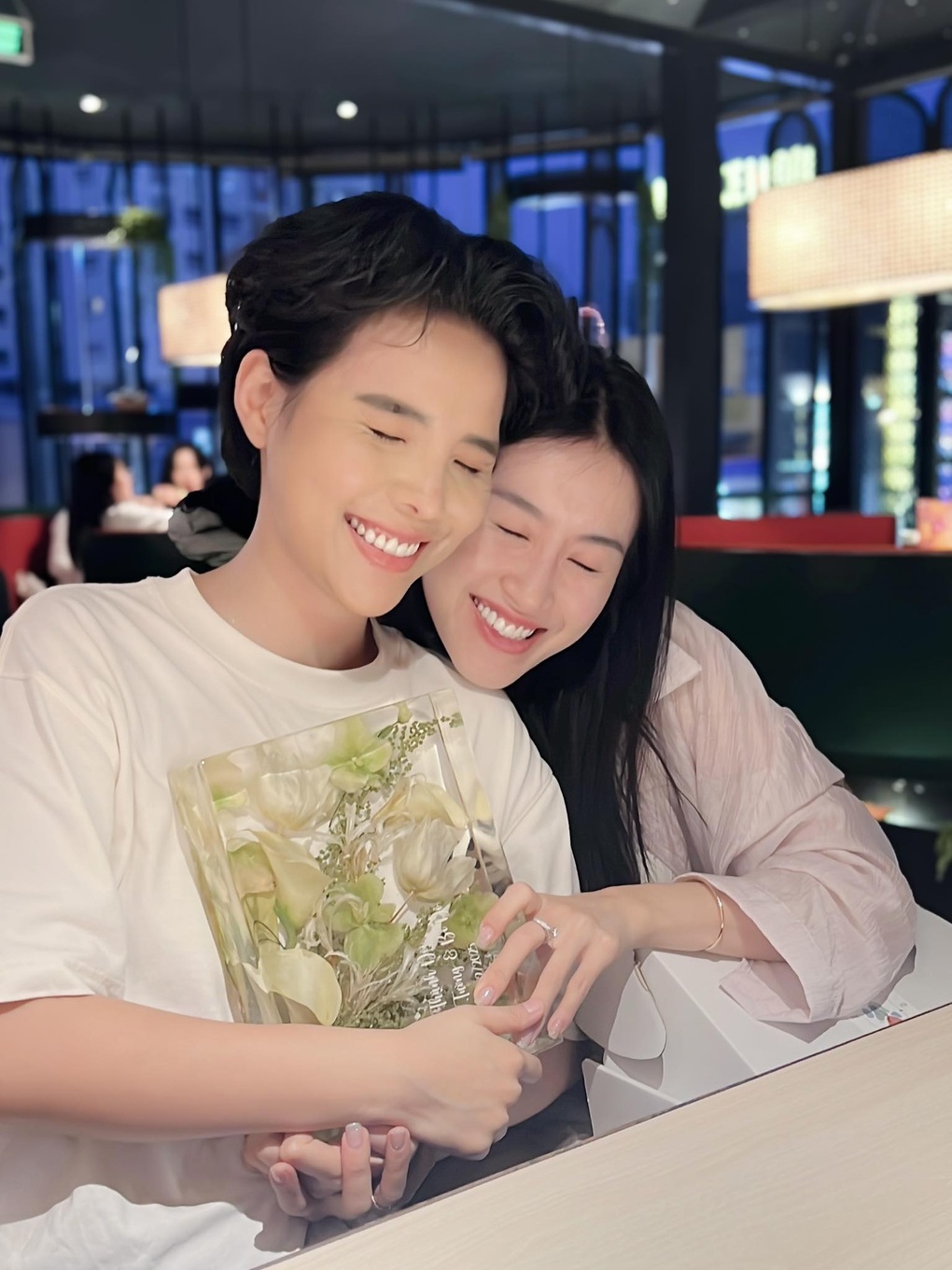 Vũ Cát Tường phải uống thuốc mỗi ngày, sống cùng nỗi lo ung thư - 2 Vũ Cát Tường phải uống thuốc mỗi ngày, sống cùng nỗi lo ung thư - 2