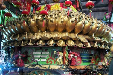 Xác lập kỷ lục hai hiện vật nhà Phật làm bằng đất sét lớn nhất Việt Nam