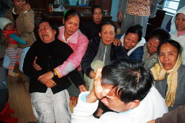 Phát hiện thêm xác 1 ngư dân vụ chìm ghe câu mực