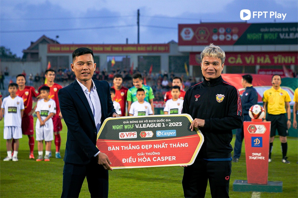 Giải thưởng tháng 2 V.League 1-2023 gọi tên Văn Quyết và Topenland Bình Định - 4 Giải thưởng tháng 2 V.League 1-2023 gọi tên Văn Quyết và Topenland Bình Định - 4