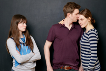 Khi đàn bà ghen tuông