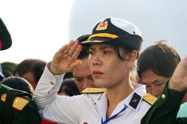 Tiếng hát của con gái liệt sỹ ngày trở lại Gạc Ma