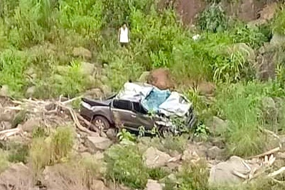 Xe lao vực trên đường từ trường về, 3 giáo viên thương vong - 3 Xe lao vực trên đường từ trường về, 3 giáo viên thương vong - 3