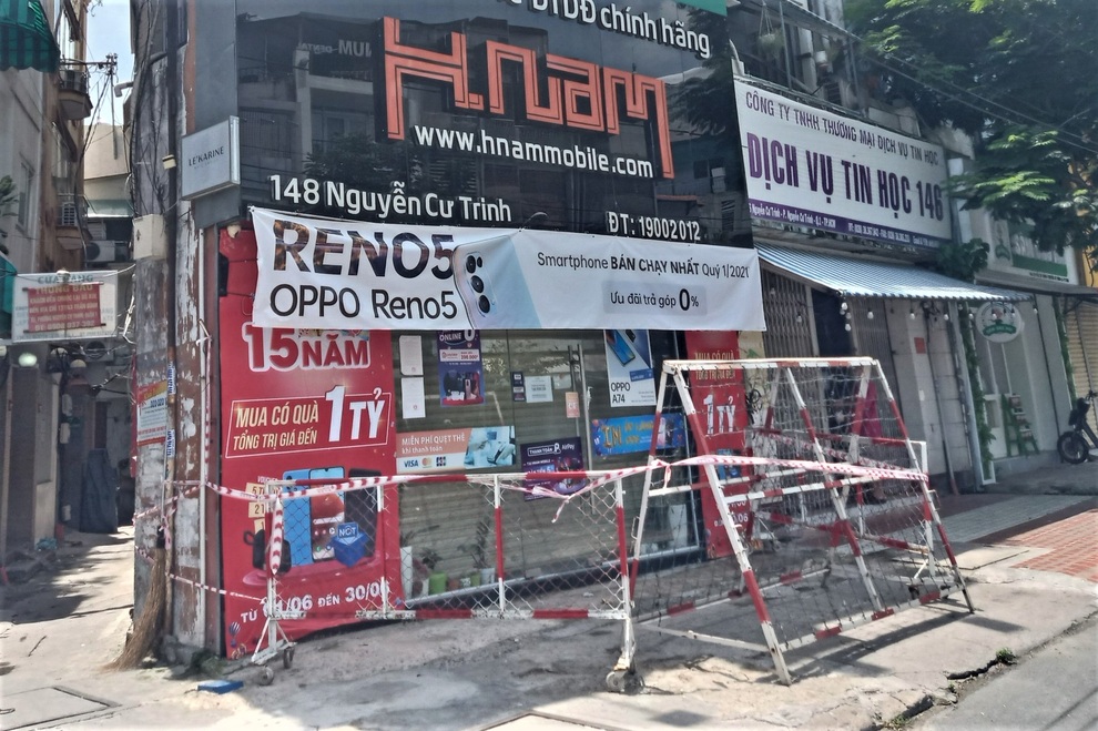 TPHCM tìm người từng đến 5 cửa hàng Hnam Mobile - 1 TPHCM tìm người từng đến 5 cửa hàng Hnam Mobile - 1