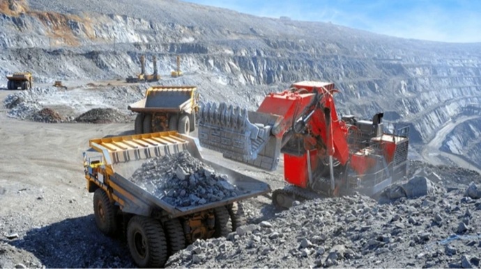 Nga kiểm soát 50% tài nguyên chiến lược của Ukraine - 1