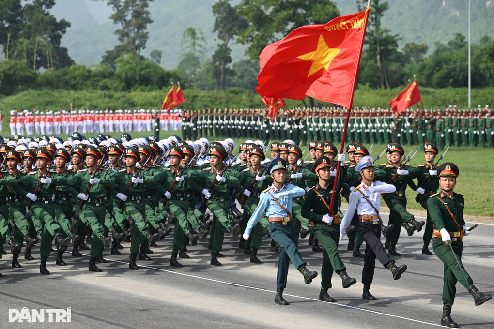 Đại tướng Nguyễn Tân Cương thông tin về các khối đặc biệt diễu binh dịp 2/9 - 1 Đại tướng Nguyễn Tân Cương thông tin về các khối đặc biệt diễu binh dịp 2/9 - 1