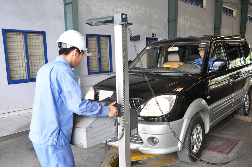 Từ 1/10, ô tô đi đăng kiểm không cần xuất trình bảo hiểm trách nhiệm dân sự - 1 Từ 1/10, ô tô đi đăng kiểm không cần xuất trình bảo hiểm trách nhiệm dân sự - 1