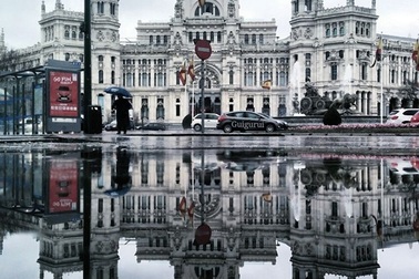 Vẻ đẹp kỳ ảo của thế giới... phản chiếu qua nước