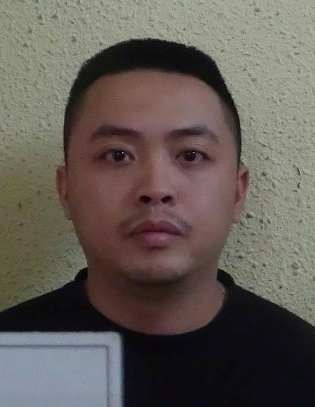 Tạm giữ nam thanh niên hành hung tài xế ô tô ở Hà Nội - 1 Tạm giữ nam thanh niên hành hung tài xế ô tô ở Hà Nội - 1