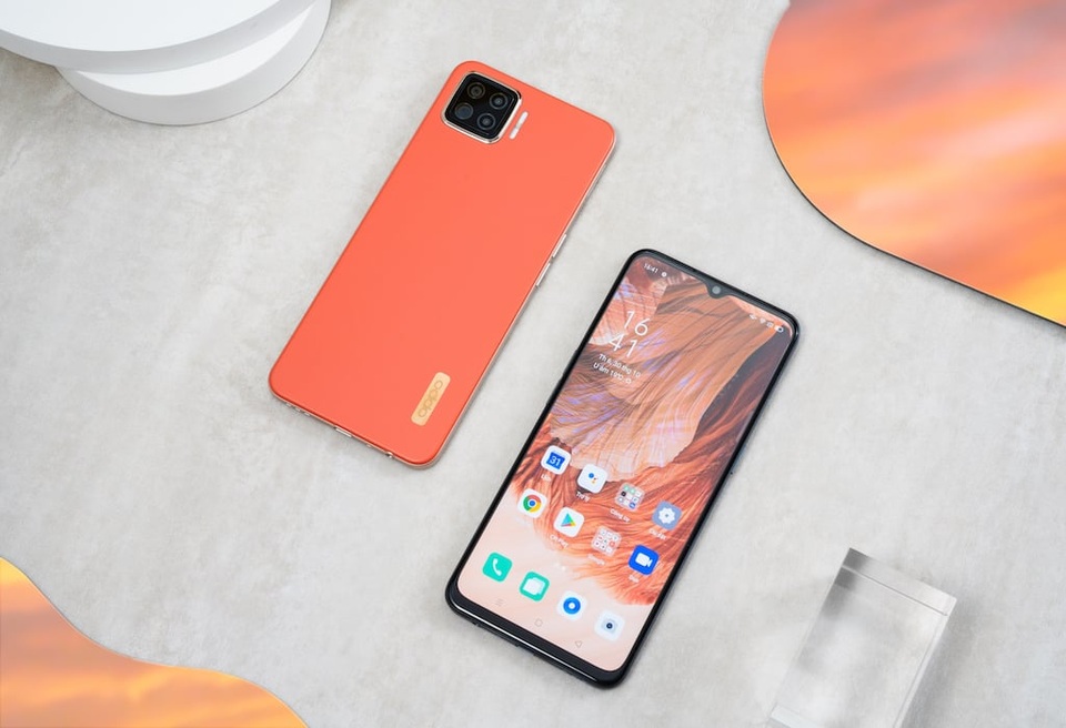 Loạt smartphone tầm trung, giá dưới 5 triệu đồng - 2 Loạt smartphone tầm trung, giá dưới 5 triệu đồng - 2