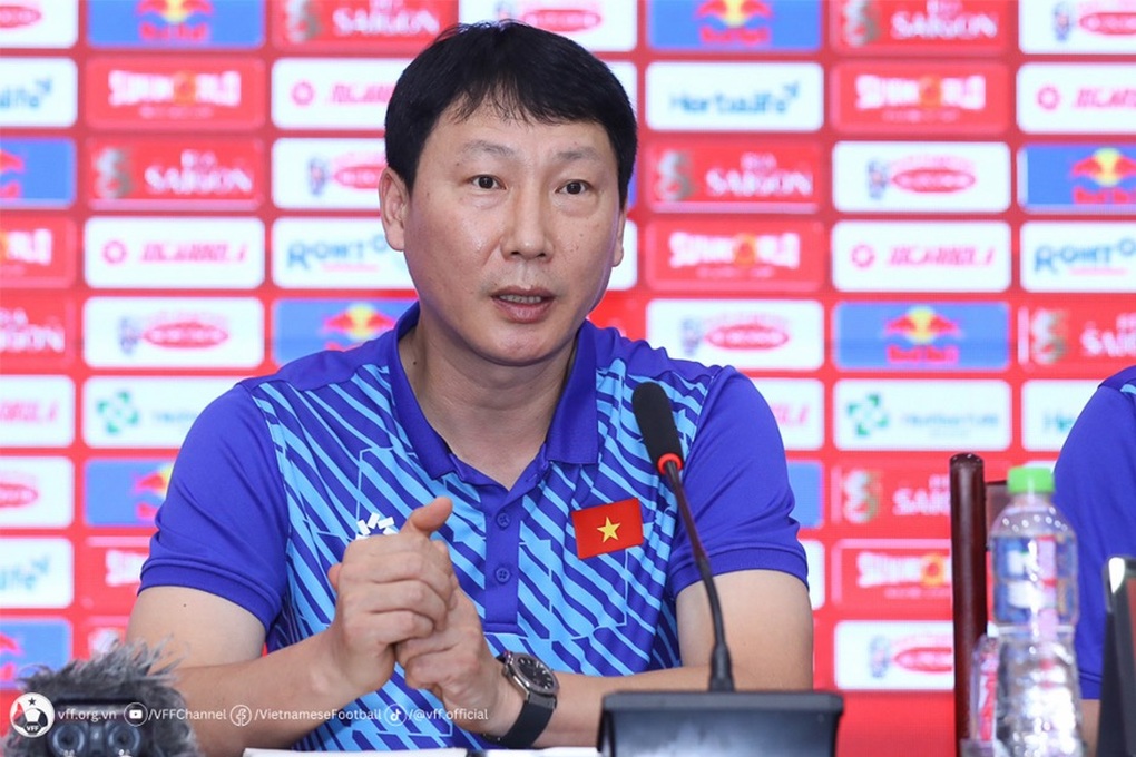 FPT Play sở hữu bản quyền Shopee Cup 2024/25 và Mitsubishi Electric Cup 2024 - 2 FPT Play sở hữu bản quyền Shopee Cup 2024/25 và Mitsubishi Electric Cup 2024 - 2