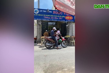 Gia đình ở TPHCM nấu 650 suất cơm/ngày, tặng gạo cho trẻ em nghèo