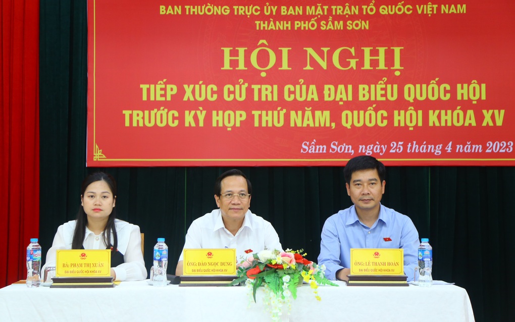 Bộ trưởng Đào Ngọc Dung: Điều chỉnh tiền lương đảm bảo mức sống tối thiểu - 3 Bộ trưởng Đào Ngọc Dung: Điều chỉnh tiền lương đảm bảo mức sống tối thiểu - 3