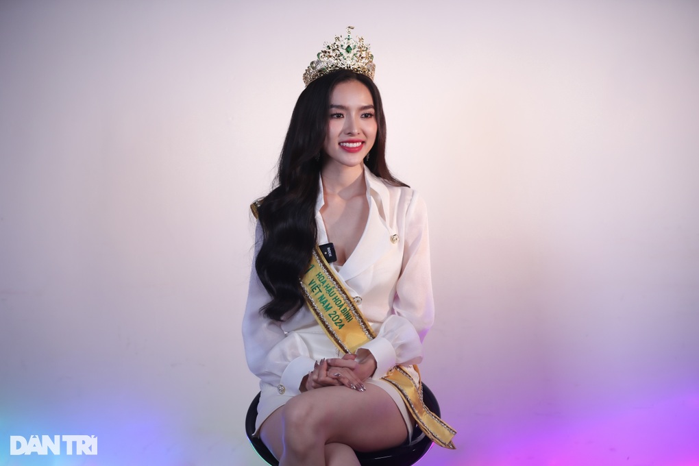 Á hậu Hạnh Nguyên: Tôi không thích hình ảnh nghèo khổ để lấy lòng thương - 5 Á hậu Hạnh Nguyên: Tôi không thích hình ảnh nghèo khổ để lấy lòng thương - 5