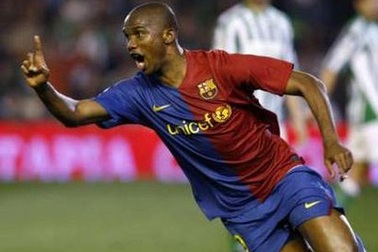 Eto'o bước vào ngôi nhà huyền thoại Barcelona