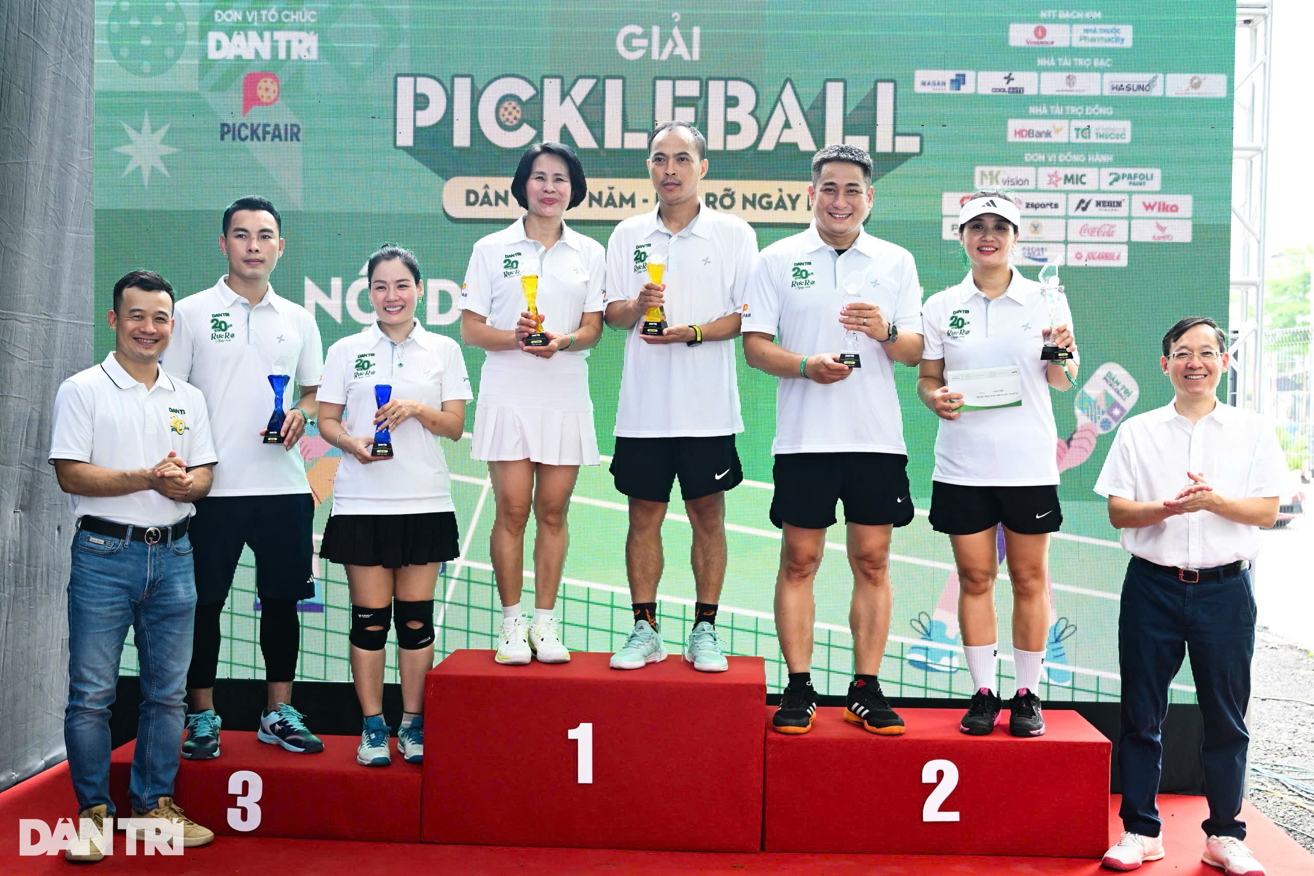 Minh Tiệp giành Huy chương bạc giải pickleball Dân trí vào ngày sinh nhật - 13 Minh Tiệp giành Huy chương bạc giải pickleball Dân trí vào ngày sinh nhật - 13
