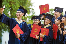 Cánh cửa vào đại học cần được "mở toang"?