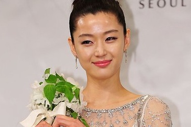 Nhiều ngôi sao dự đám cưới của “cô nàng ngổ ngáo”