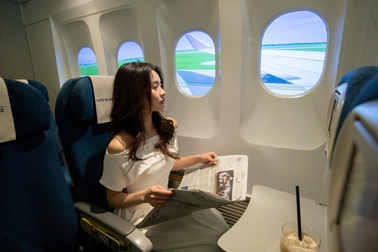 Ngồi khoang khách máy bay thưởng thức cà phê ngay giữa phố Hà Nội