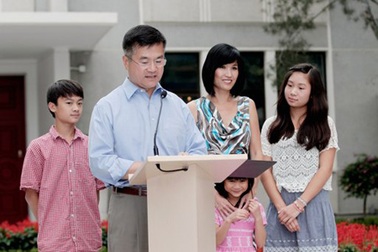 Tân Đại sứ Mỹ “mê hoặc” cư dân mạng Trung Quốc