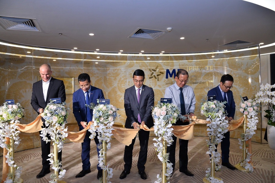 MB ra mắt dịch vụ ngân hàng cao cấp chuyên biệt chuẩn Thụy Sỹ - MB Private - 2 MB ra mắt dịch vụ ngân hàng cao cấp chuyên biệt chuẩn Thụy Sỹ - MB Private - 2