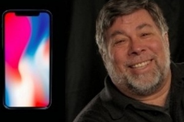 Nhà đồng sáng lập Apple “không hứng thú” với iPhone X