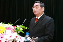 Học tập gương đạo đức Hồ Chí Minh - trọng tâm của công tác xây dựng Đảng