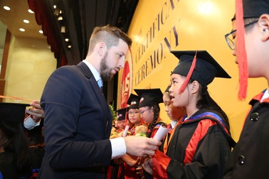 VUS nâng kỷ lục 106.210 học viên nhận chứng chỉ quốc tế