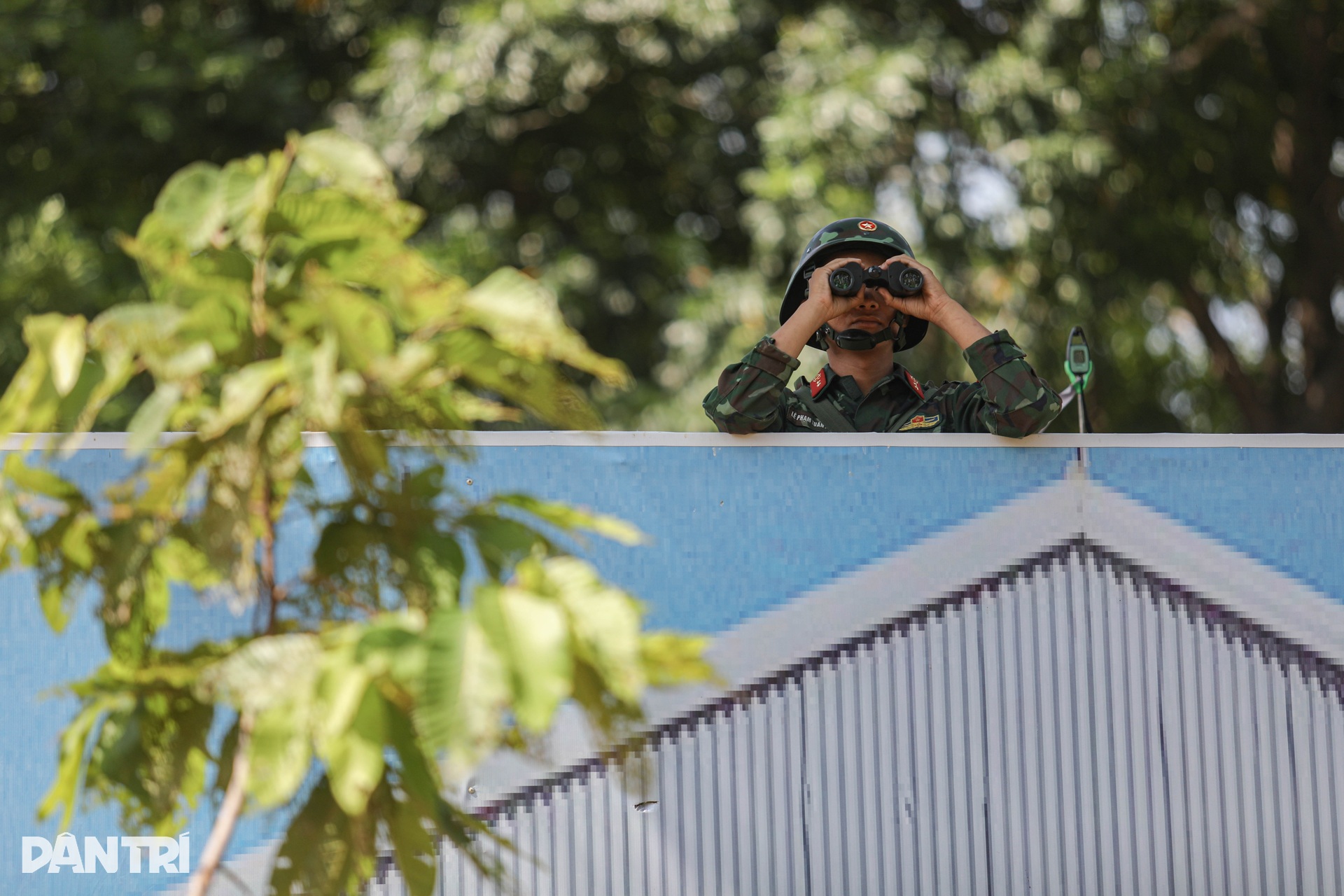 Bộ đội hóa học căng mình huấn luyện cho đại lễ 30/4 - 6 Bộ đội hóa học căng mình huấn luyện cho đại lễ 30/4 - 6