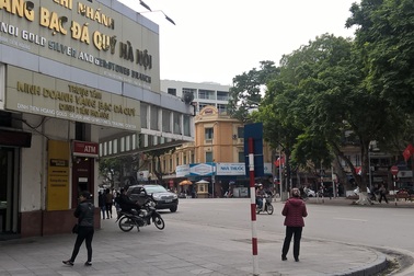 Dịch vụ đổi tiền lẻ giá "chát": Hốt bạc dịp cuối năm