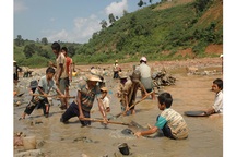 Xuất khoáng sản sang Trung Quốc vênh 5 tỷ USD mà Hải quan không biết?