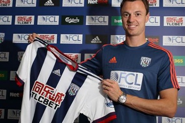 Hai hậu vệ cùng lúc rời khỏi MU