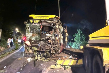 Vụ ô tô chở 36 người lao xuống vực: Những ai có thể phải chịu trách nhiệm?