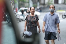 Nhiều người Hà Nội đang quá chủ quan trước dịch Covid-19