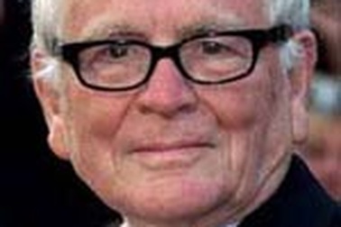 Pierre Cardin sang VN tiếp thị sản phẩm