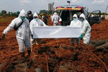 Indonesia: Hơn 1.000 ca tử vong mỗi ngày, bệnh nhân Covid-19 chết tại nhà