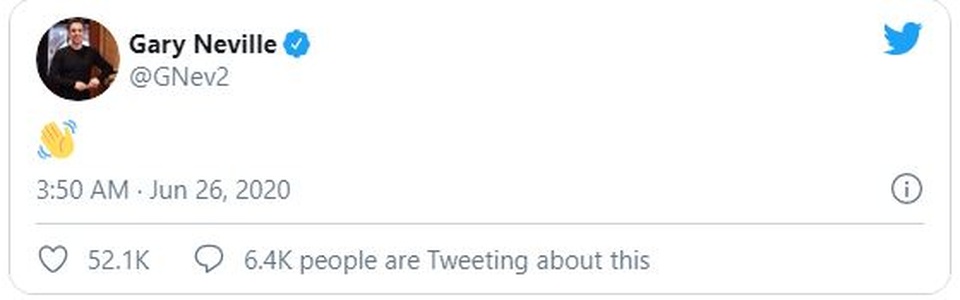 Gary Neville bỗng dưng mất tích sau khi Liverpool vô địch - 2 Gary Neville bỗng dưng mất tích sau khi Liverpool vô địch - 2