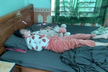 Nữ sinh lớp 11 Thanh Hóa bị bạn cùng trường đánh đến chấn thương cổ