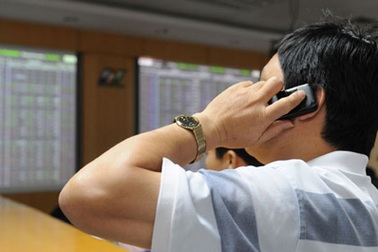 Thị trường tăng điểm để “làm đẹp” NAV quỹ đầu tư?