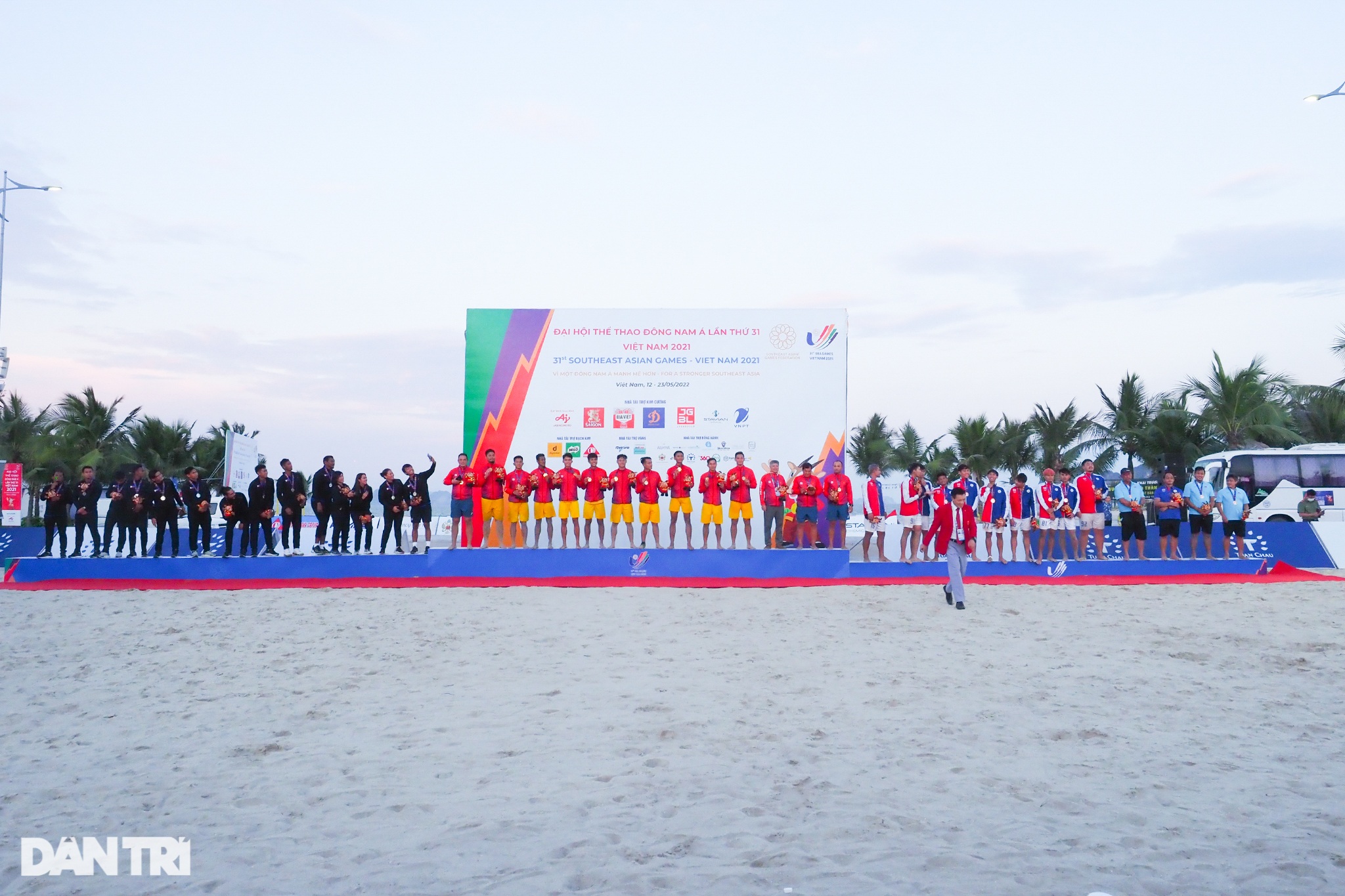 Bóng ném bãi biển Việt Nam bảo vệ thành công huy chương vàng SEA Games 31 - 10 Bóng ném bãi biển Việt Nam bảo vệ thành công huy chương vàng SEA Games 31 - 10