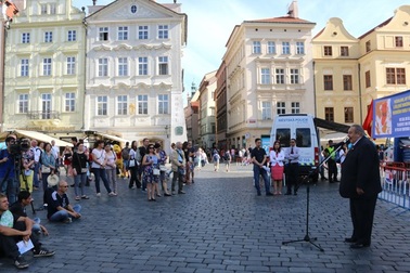 Míttinh tại Séc ủng hộ phán quyết của PCA về Biển Đông