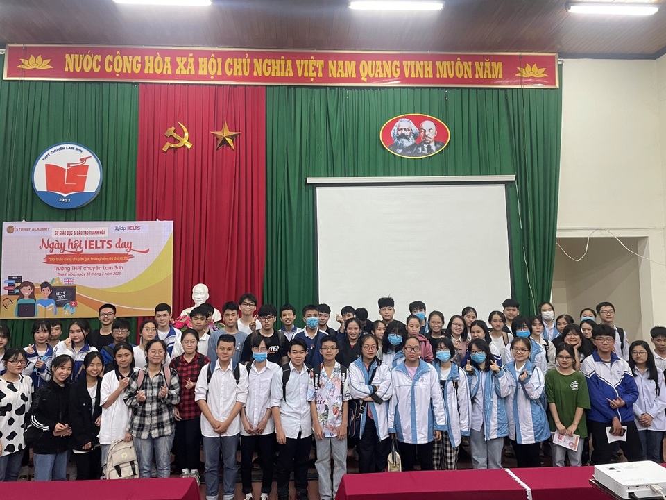 Điểm sáng giáo dục Thanh Hóa: Học sinh hào hứng tham gia Ngày hội IELTS Day - 2 Điểm sáng giáo dục Thanh Hóa: Học sinh hào hứng tham gia Ngày hội IELTS Day - 2