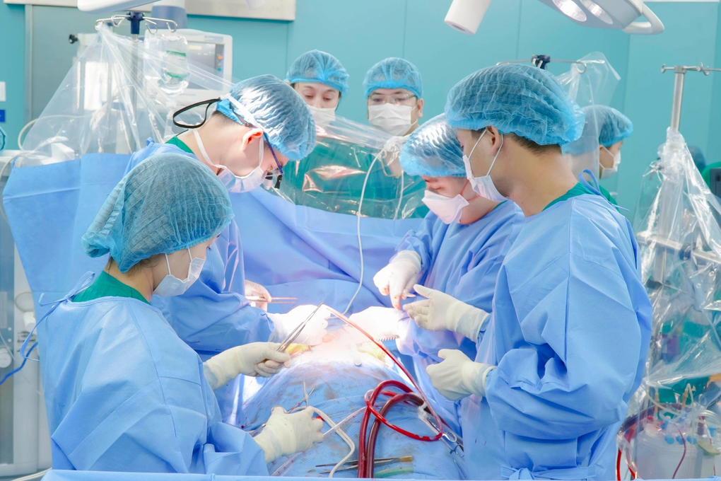 Lần đầu tiên Bệnh viện Đa khoa Trung ương Quảng Nam phẫu thuật tim hở - 1 Lần đầu tiên Bệnh viện Đa khoa Trung ương Quảng Nam phẫu thuật tim hở - 1