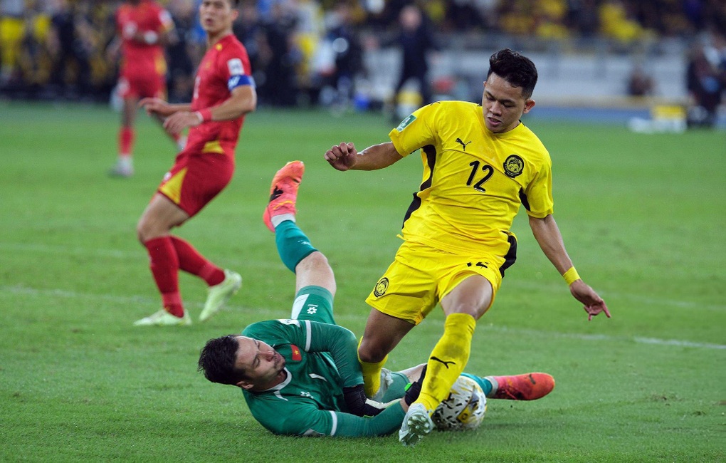 ប្រធាន VFF លោក Tran Quoc Tuan បើកចំហអំពីបញ្ហាសញ្ជាតិក្នុងក្រុមជម្រើសជាតិវៀតណាម - ២ Chủ tịch VFF Trần Quốc Tuấn trải lòng về vấn đề nhập tịch ở tuyển Việt Nam - 2