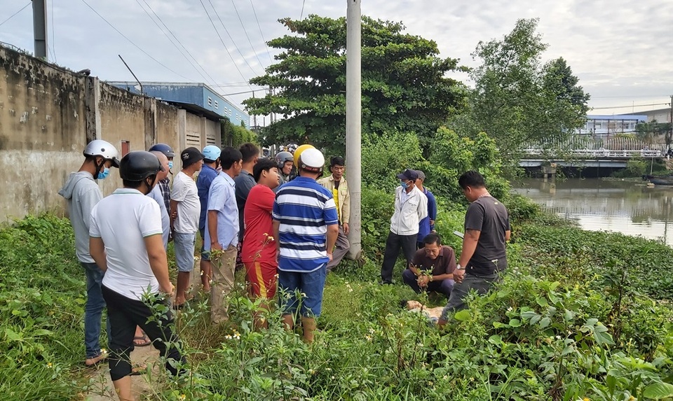 Tên trộm nhảy sông tẩu thoát, bị đuối nước tử vong - 1 Tên trộm nhảy sông tẩu thoát, bị đuối nước tử vong - 1